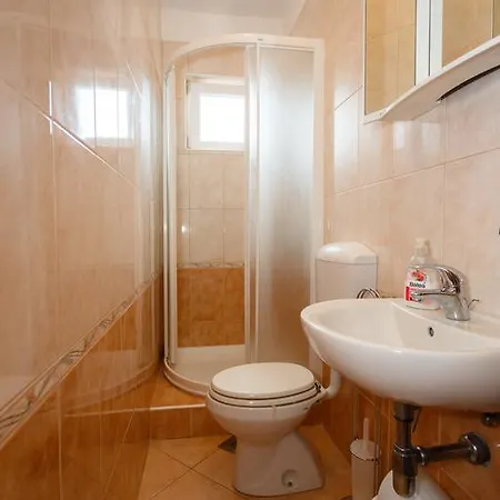 Apartment Nevenka Krk Town Exterior photo