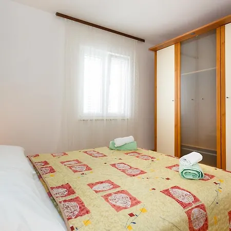 Apartment Nevenka Krk Town Exterior photo