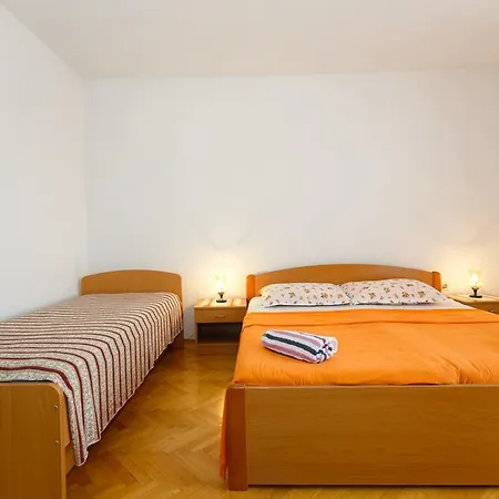 Apartment Nevenka Krk Town Exterior photo